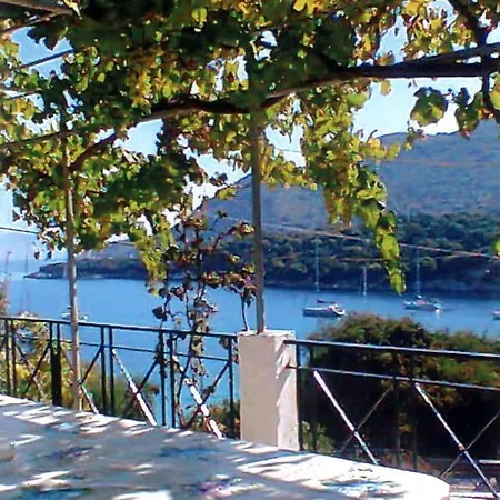 アパート Errieta *